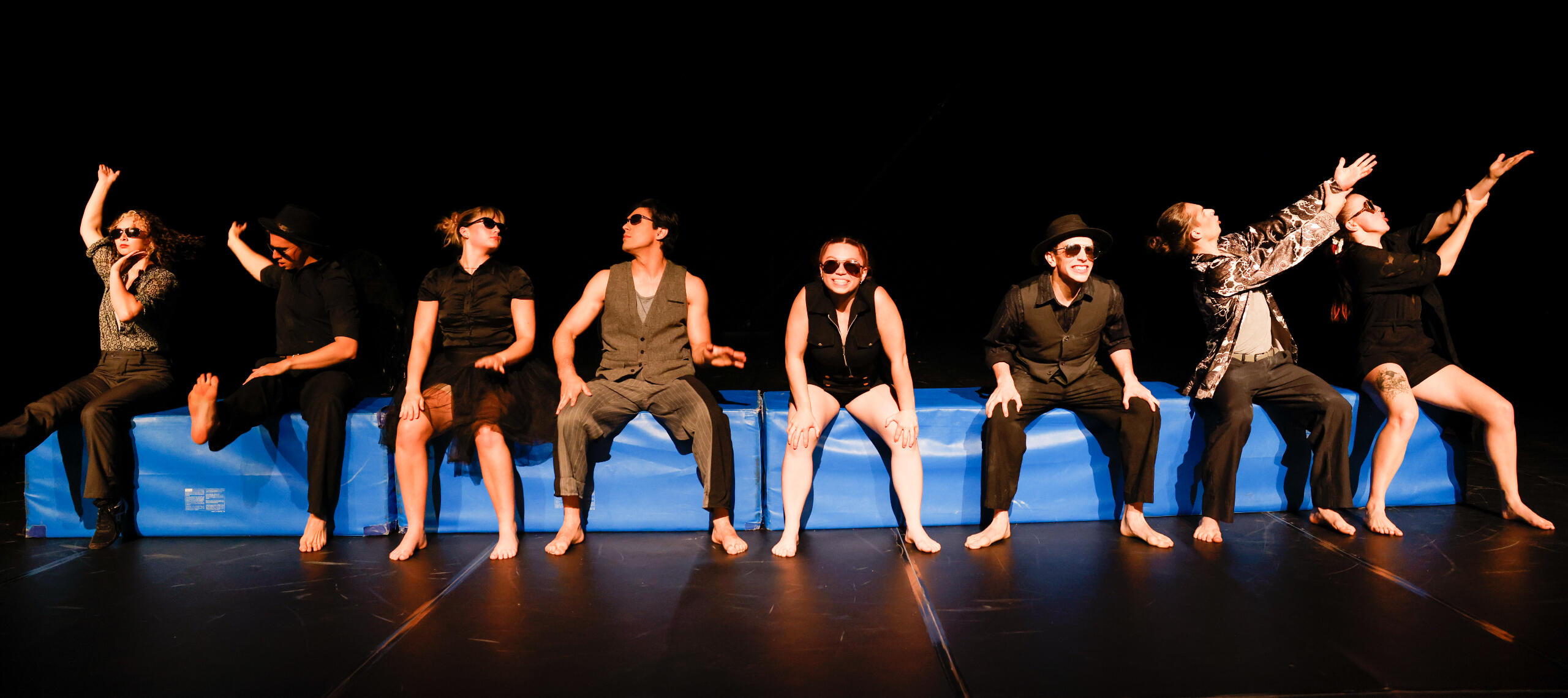 Avant Dimanche (Triptyque) & Avant Novembre (Auch)- École Nationale de Cirque - Director (2023)